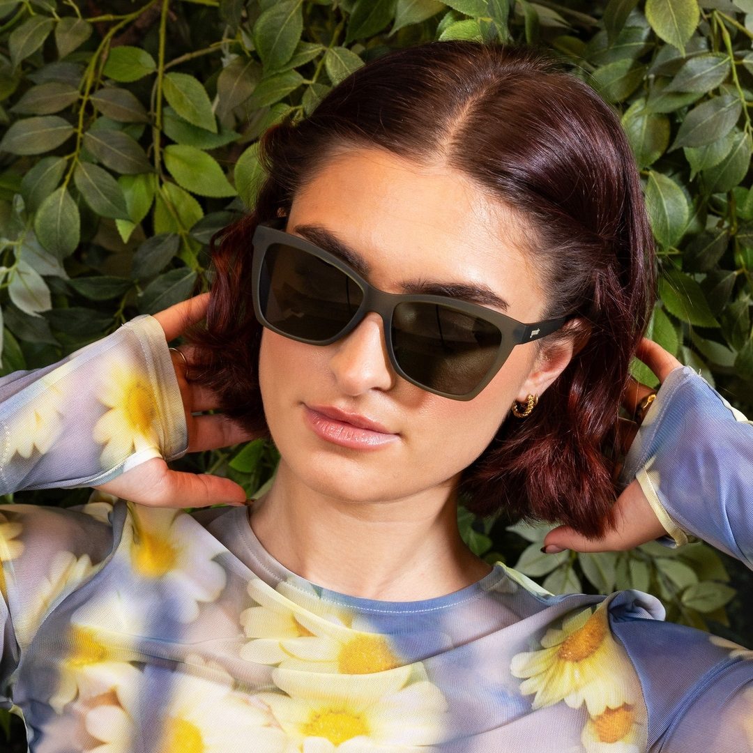 "Garnish Me In Greens" Polarized Pop G Sunglasses - X747X