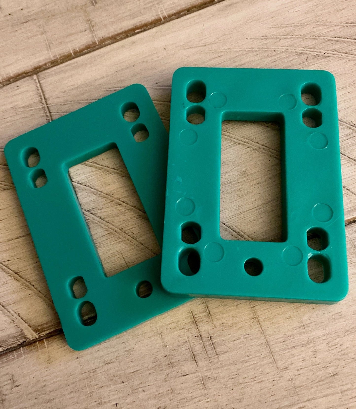 Shock Pads & Risers (sets of 2) - X747X