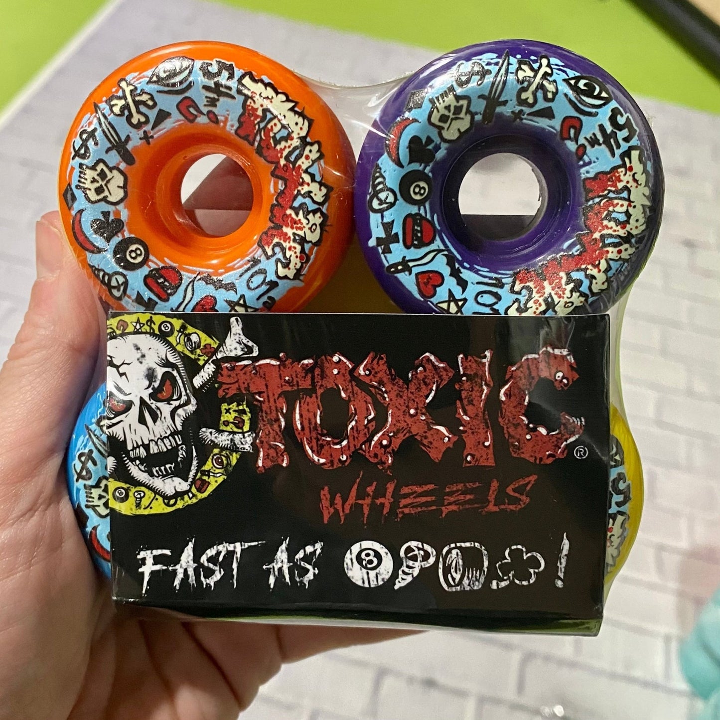 Toxic Team HARD Wheels 54mm/101a - X747X