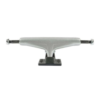 Tensor Trucks Mag Light Reflect 5.5″ - Silver/Black (Set of 2)