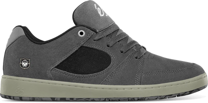 eS ACCEL SLIM x SANTS Skate Shoes