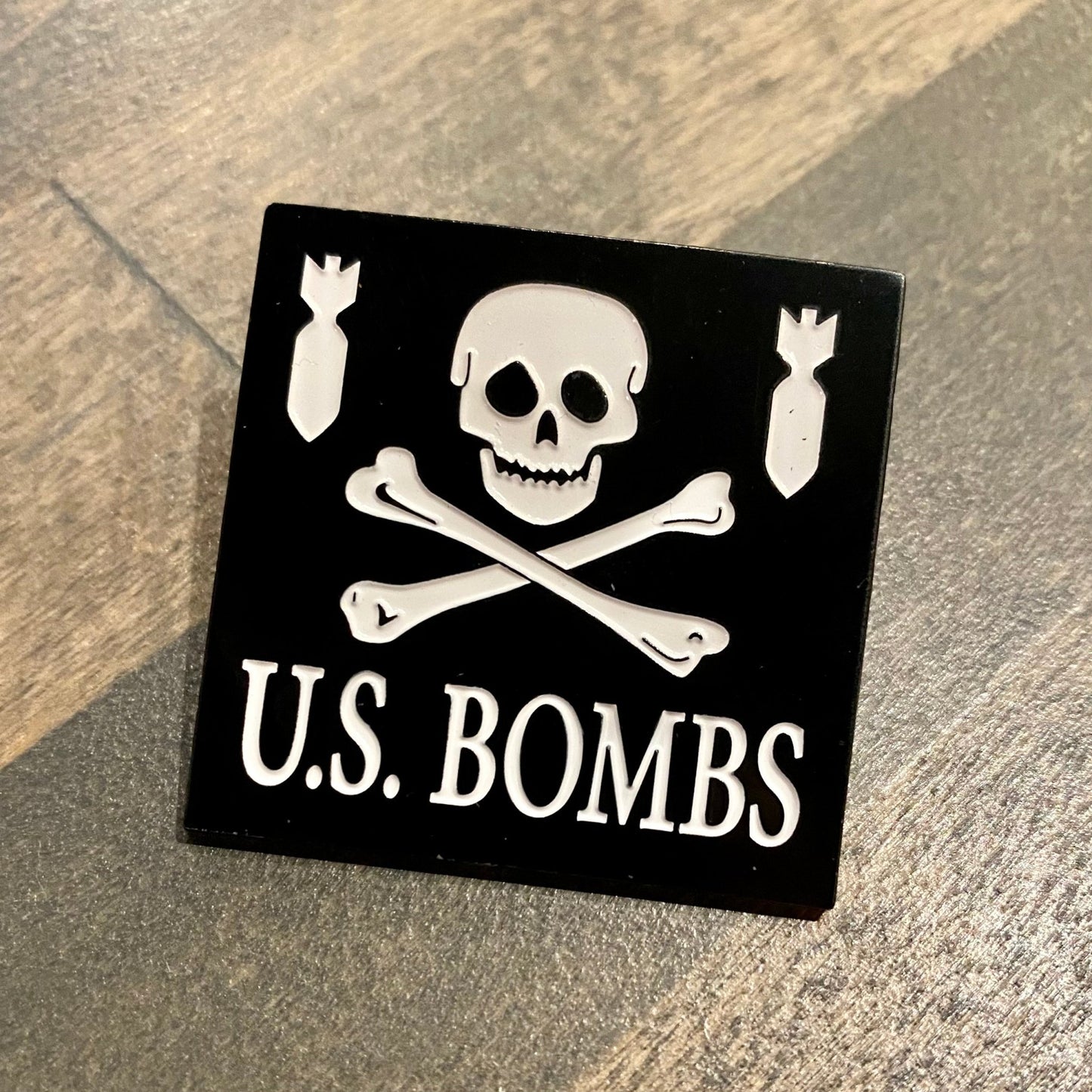 US BOMBS Pins - X747X